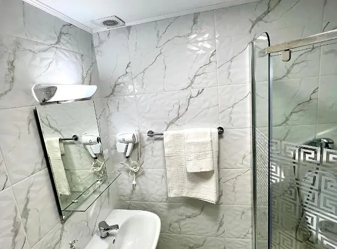 Hotel Marina 2 *