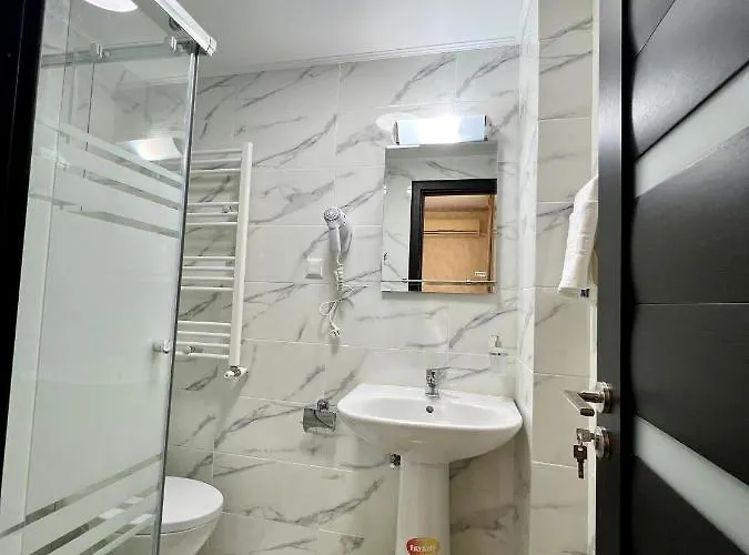 Marina 2 Otel Bükreş